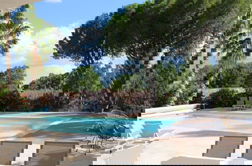 Photo 17 - Luxe Villa With Pool in Lorgues