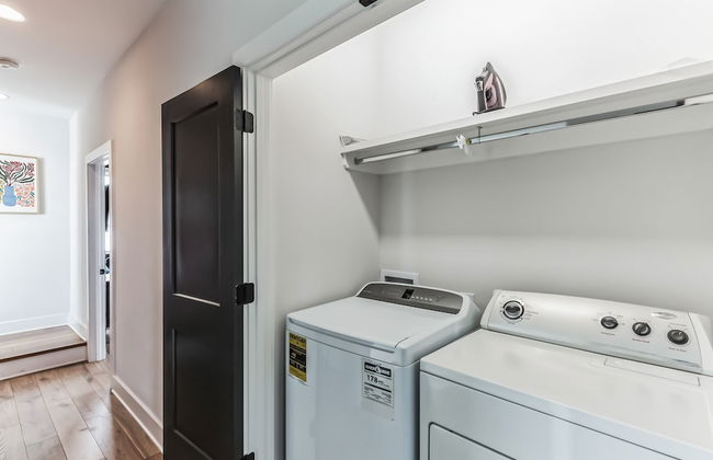 Chic Townhome for 10 W/rooftop - Foto 22