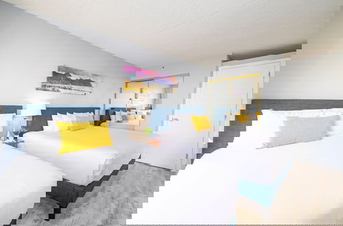 Photo 10 - Diamond Head and Ocean views with King Bed and Parking