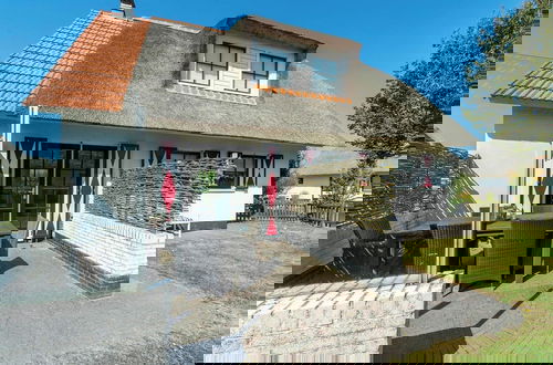 Foto 2 - Spacious Villa With Garden