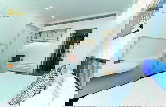 Photo 2 - Hillside Sunset Apartment