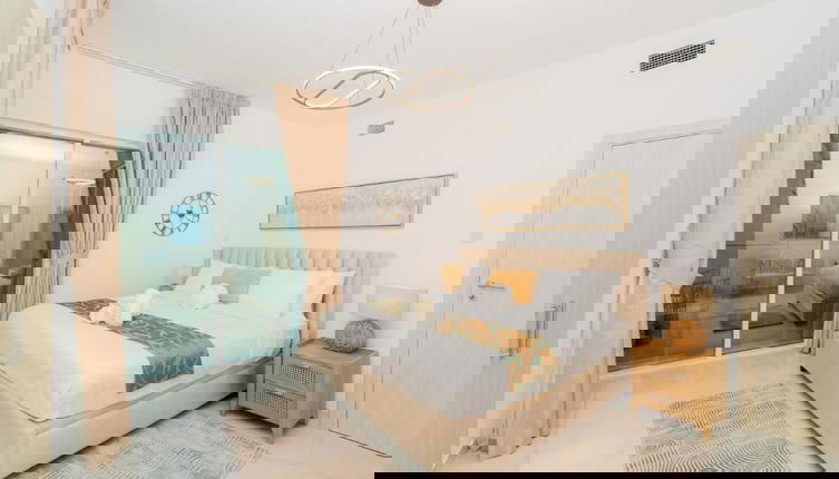 Foto 1 - Bright And Stylish 1BHK Apartment