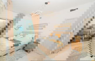 Foto 1 - Bright And Stylish 1BHK Apartment