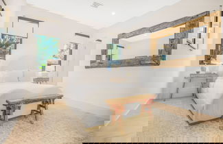 Photo 2 - Vista View