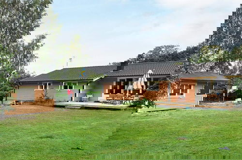 Foto 23 - 6 Person Holiday Home in Askeron