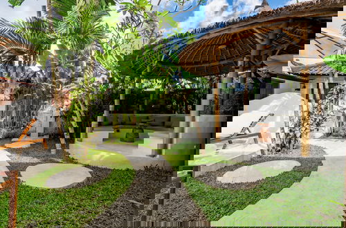 Photo 39 - Moonlight EVDEkimi - Stylish 2BR escape with Tropical garden and Pool