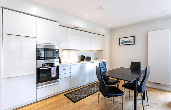 Wonderful Holborn Apartment - Photo 9