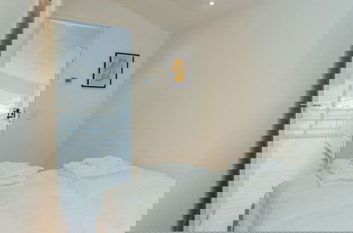 Photo 2 - Seaside Nest | Charming Waterfront Retreat