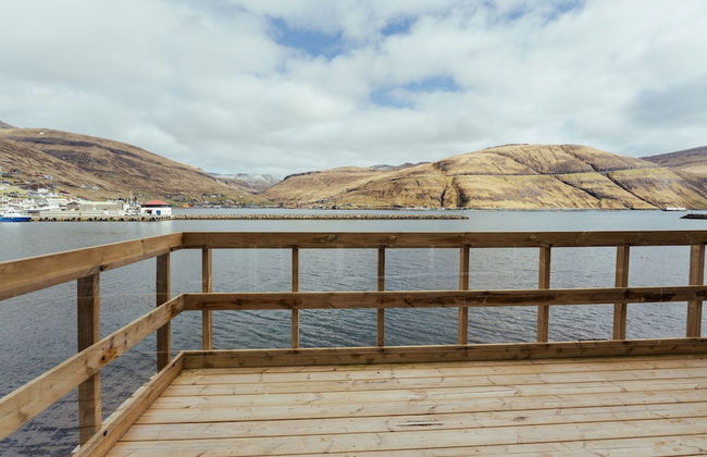 Seaside Nest | Charming Waterfront Retreat - Photo 1