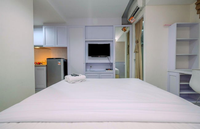 Cozy Living Studio At Grand Dhika City Jatiwarna Apartment - Foto 5