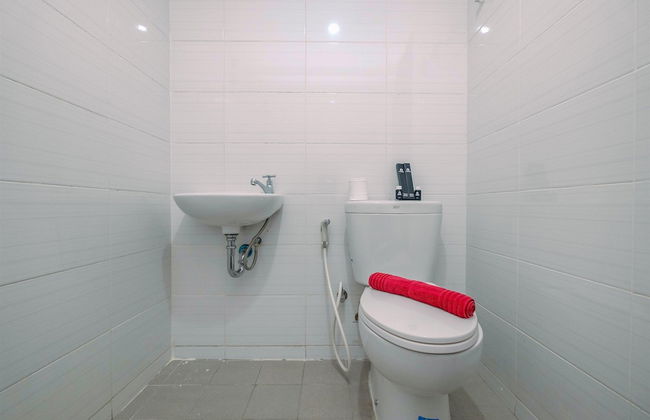 Cozy Living Studio At Grand Dhika City Jatiwarna Apartment - Foto 10