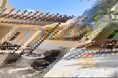 Foto 5 - The Date Palm Estate by Avantstay Expansive Estate w/ Game Room, Backyard Oasis w/ Pool & Spa
