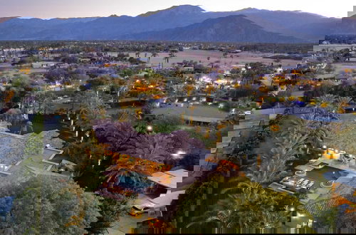 Foto 55 - The Date Palm Estate by Avantstay Expansive Estate w/ Game Room, Backyard Oasis w/ Pool & Spa