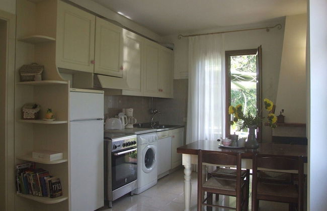 Casa Vacanze a Sassetta con Giardino - Foto 6