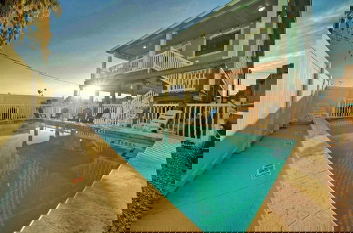 Photo 24 - Once Upon A Tide by Avantstay Private Pool