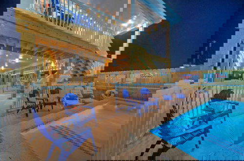 Photo 17 - Once Upon A Tide by Avantstay Private Pool