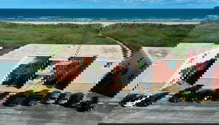 Foto 1 - 2 Condos in Beachfront Complex Pool Pickleball Bubbly Blew Seaside Blessing