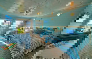 Foto 3 - Oceanfront Condo w/ Private Balcony Pool + Tennis Bubbly Blew by Avantstay
