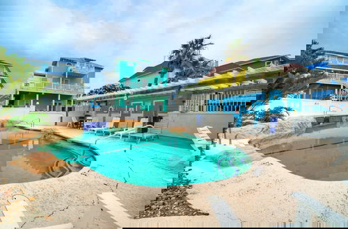 Foto 24 - Holiday Beach House by Avantstay Pool + Beach