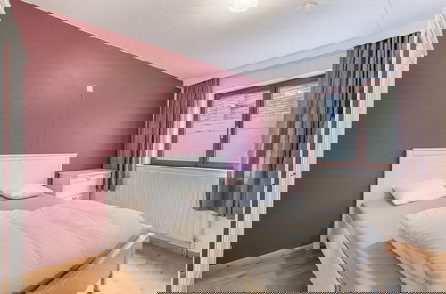 Foto 4 - Pleasant Apartment Near the Beach