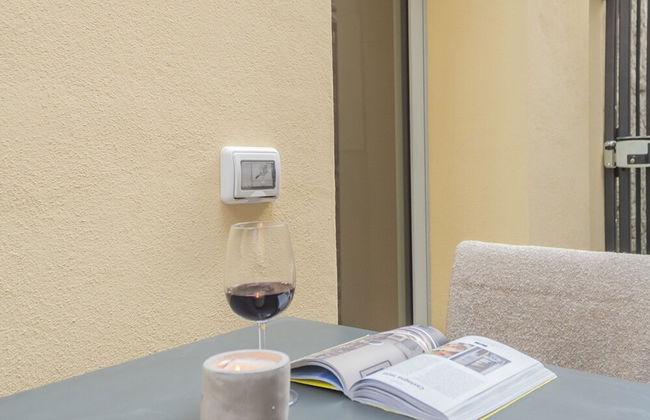 Urio s Castle Suites - Photo 3