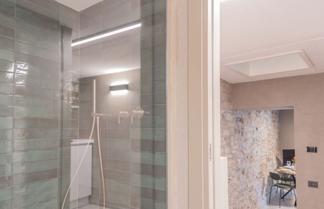 Urio s Castle Suites - Photo 35