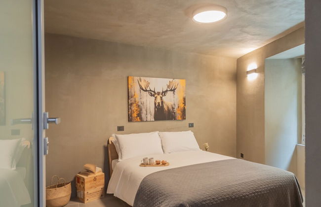 Urio s Castle Suites - Photo 22