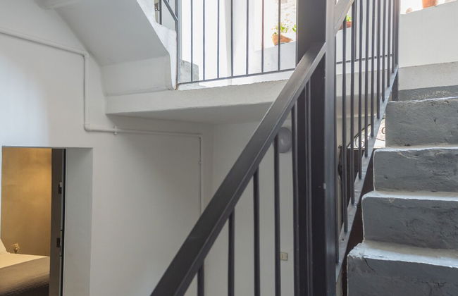 Urio s Castle Suites - Photo 23