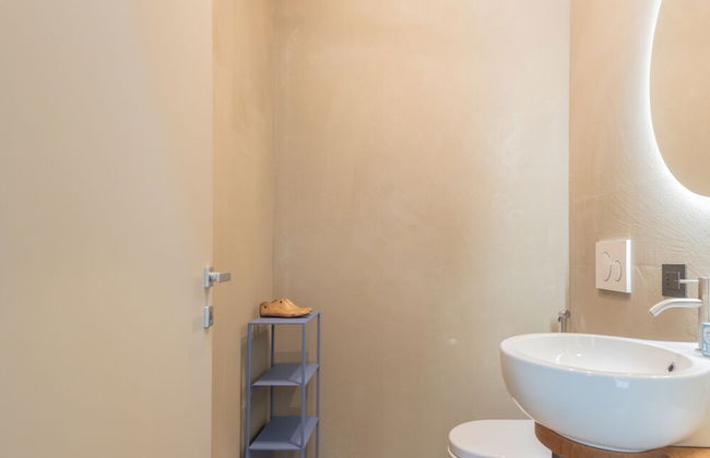 Urio s Castle Suites - Photo 25