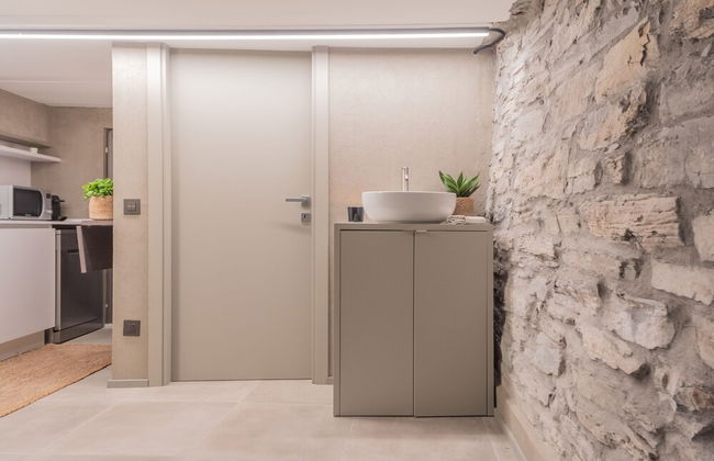 Urio s Castle Suites - Photo 47