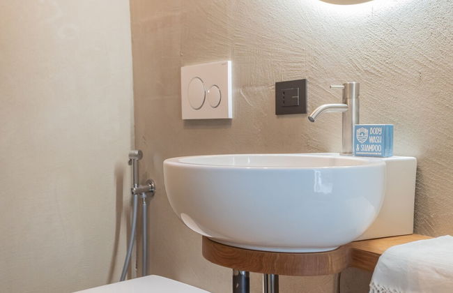 Urio s Castle Suites - Photo 24