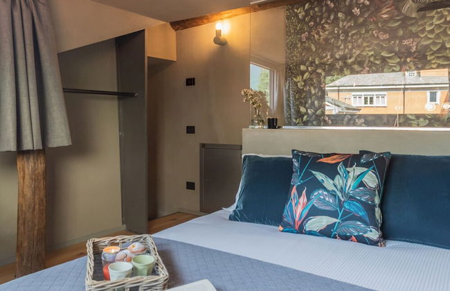 Urio s Castle Suites - Photo 50