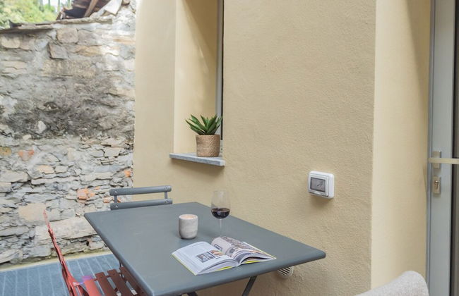 Urio s Castle Suites - Photo 5