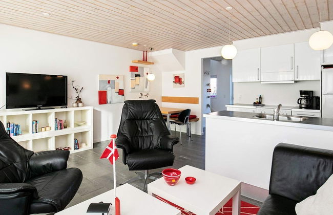 8 Person Holiday Home on a Holiday Park in Lokken - Foto 9