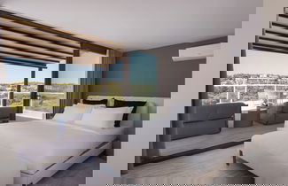 Photo 3 - The Vouliagmeni Penthouse