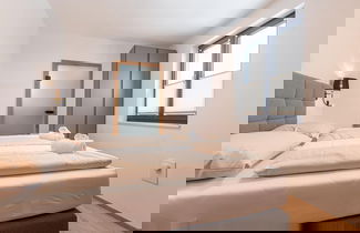 Foto 2 - Apartment With Infinity Pool