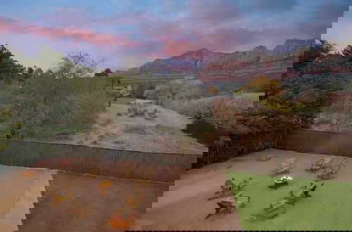 Foto 17 - Sedona Sunrise by Avantstay Majestic Red Rocks Views~walk to Jordan Trailhead~peloton Bike~hot Tub~wifi