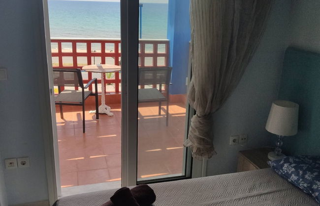 Calm and Peaceful First Line House in Front of the sea - Foto 20