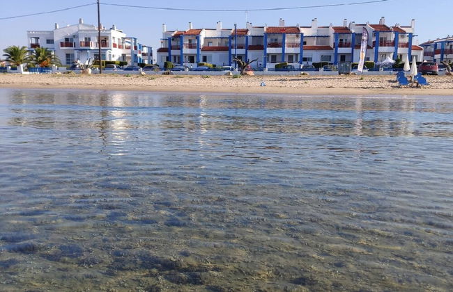 Calm and Peaceful First Line House in Front of the sea - Foto 26