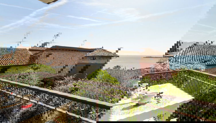 Foto 1 - Lukas Lake View & Parking Place