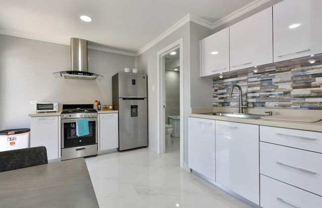 NEW Modern Cozy Studio Walking Distance to Beach - Photo 5