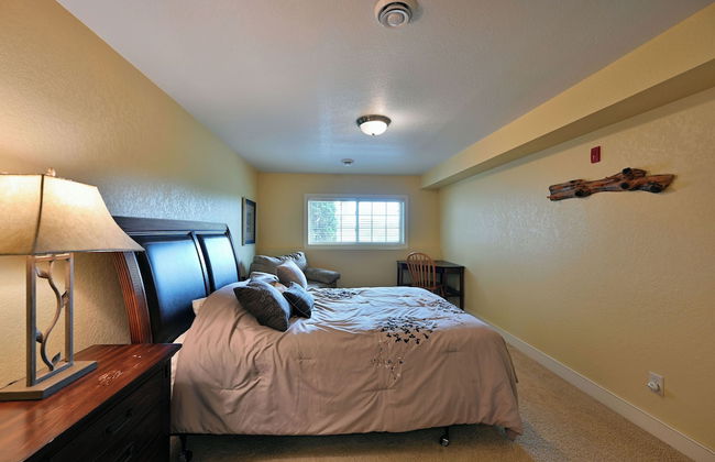 Unit 109 2 Bdrm/ 2 BA - Photo 4