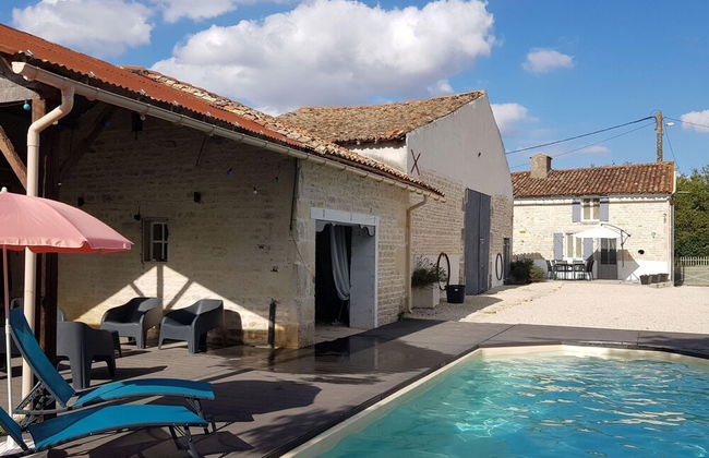 Holiday Home in Loubigne With Pool & Terrace - Foto 14