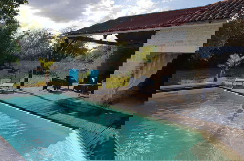 Foto 14 - Charming Holiday Home With Private Pool