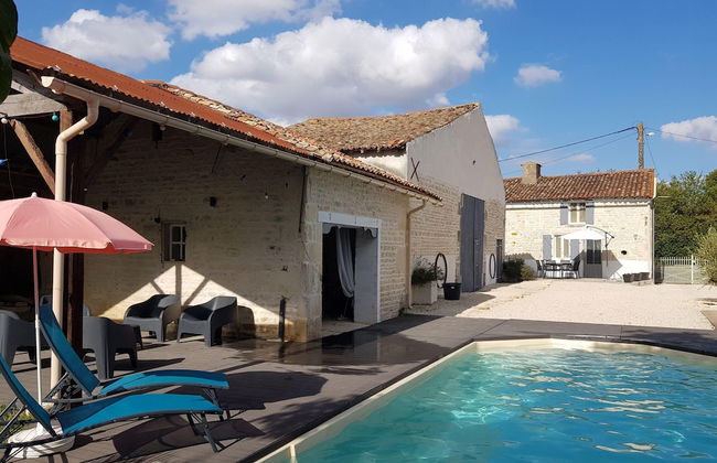 Holiday Home in Loubigne With Pool & Terrace - Foto 20