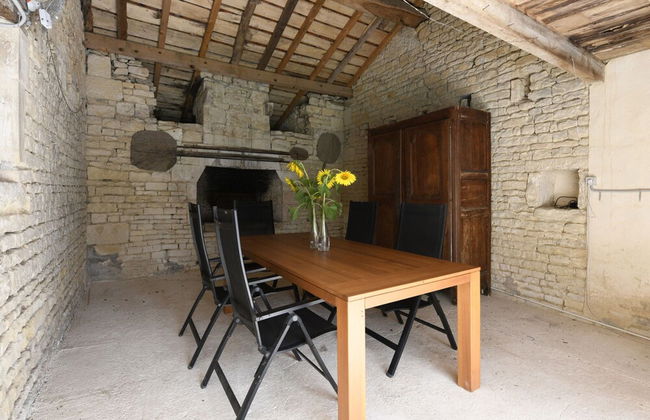 Holiday Home in Loubigne With Pool & Terrace - Foto 22