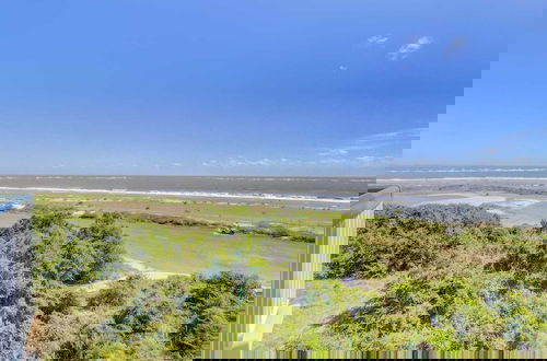 Photo 2 - 4407 Ocean Club by Avantstay Ocean Views w/ Community Pool Access - Jan/feb Monthly Options Avail