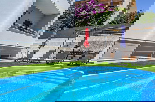 Photo 10 - Apartments Neli