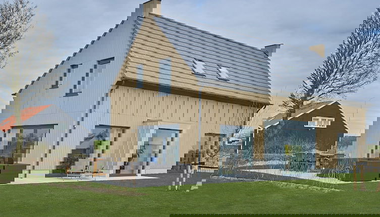 Foto 1 - Villa by Lake Veere With Modern Amenities