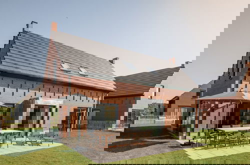 Photo 38 - Luxury Villa With Sauna by the Lake